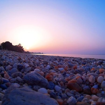 GeoVilla Green&Blue - Pefkochori Buitenkant foto